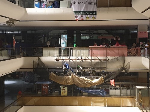 LEDเซ็นทรัลปิ่นเกล้า ๒๐๐๒๒๓ 0012